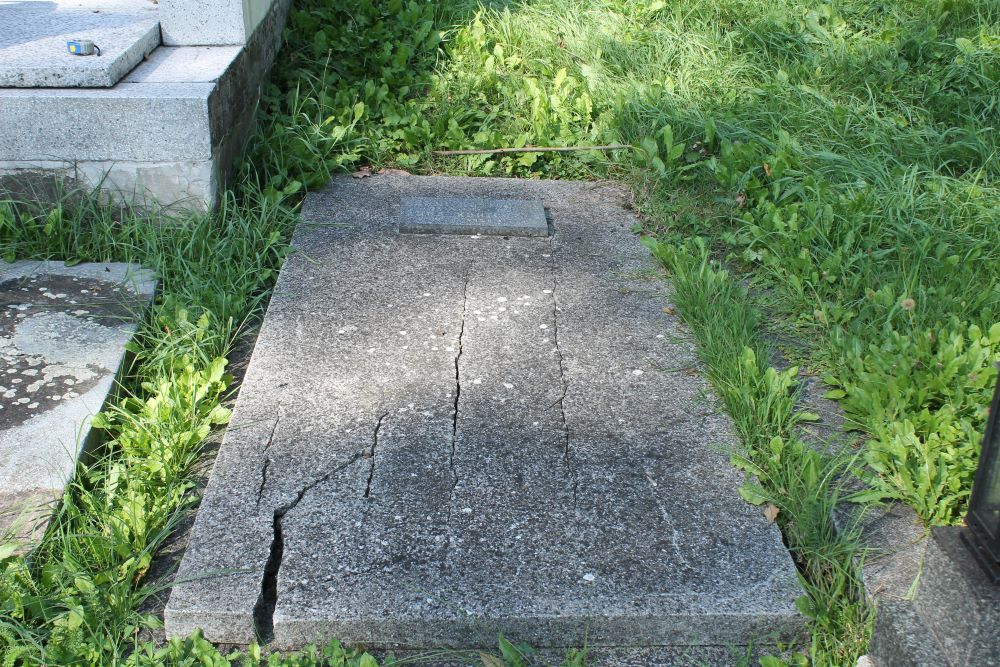 Tombstone of Karel and Anna Konieczny