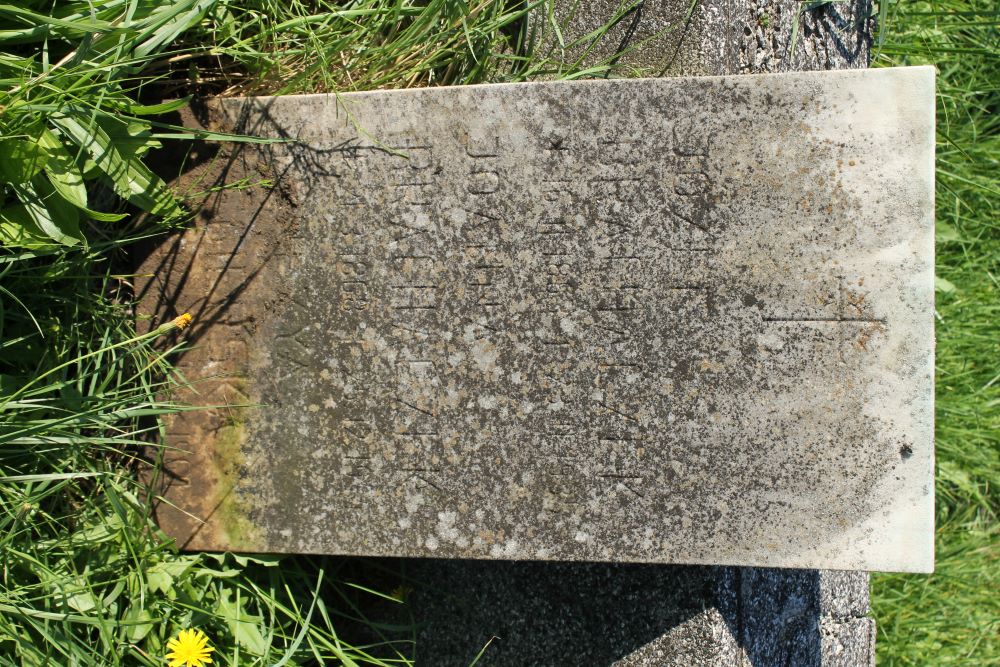 Gravestone of the Brachaczek family and Terezya Legierska
