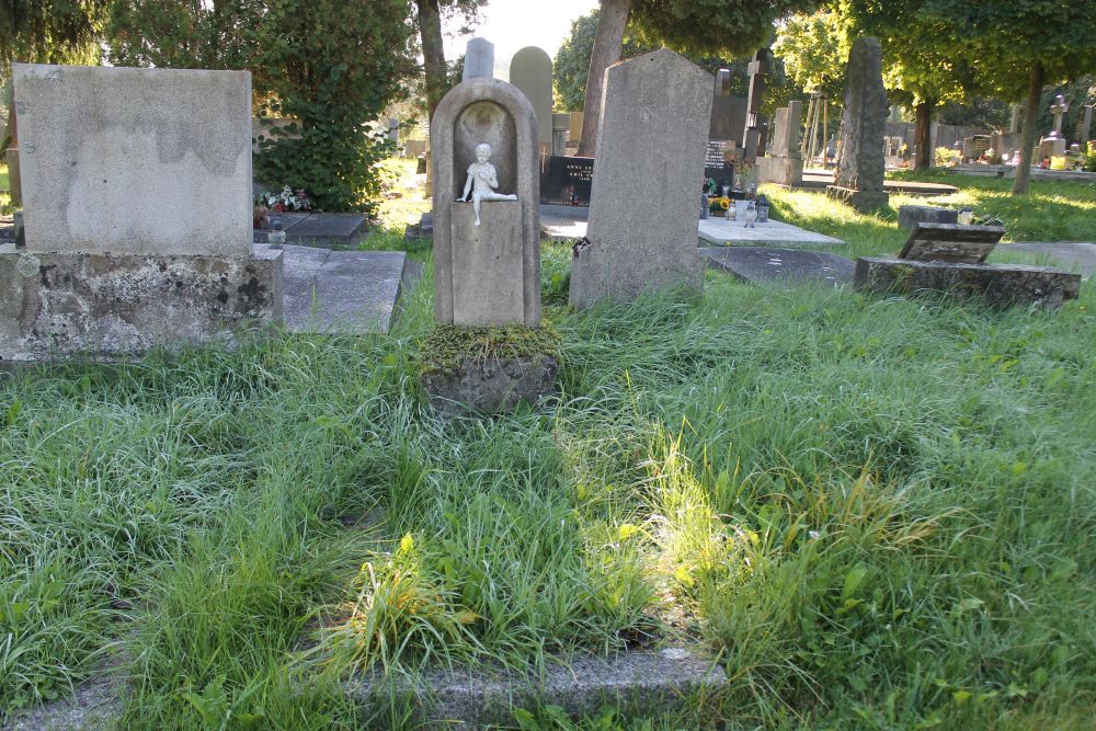Erwin Pazdzior's gravestone