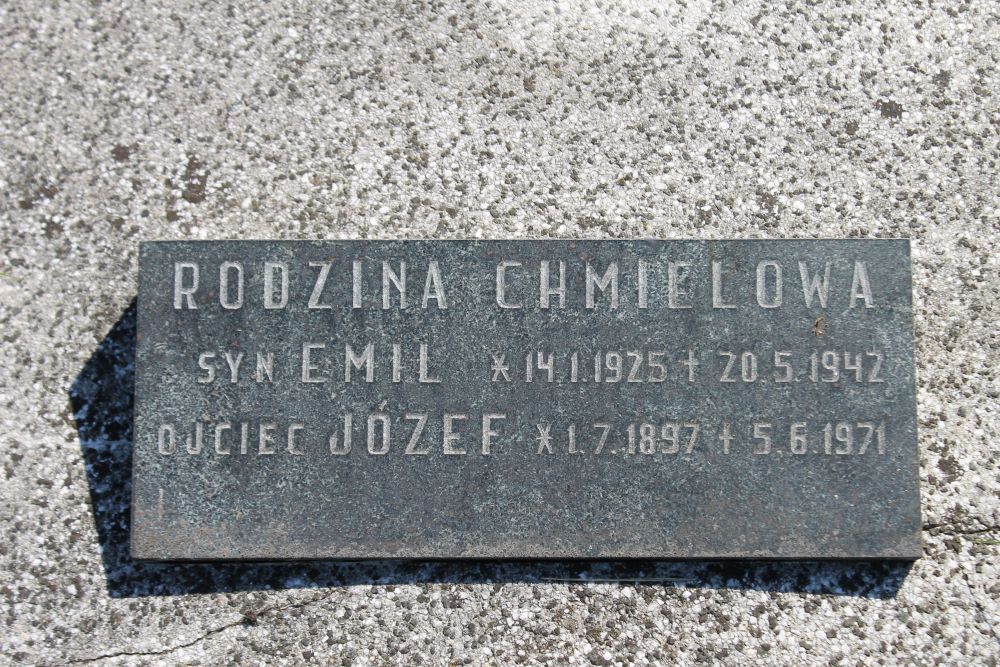Tombstone of Emil and Josef Chmiel