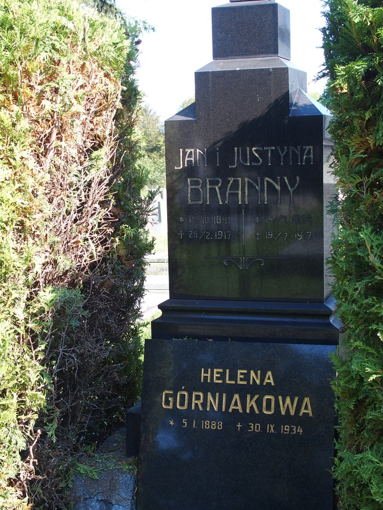 Fotografia przedstawiająca Tombstone of the family of Helena, Jan and Justyna Branná