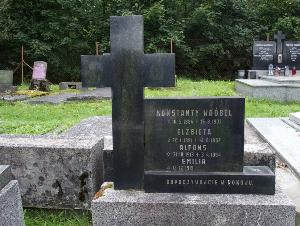Gravestone inscription of the Wróbel family, Karviná cemetery (Doły district)