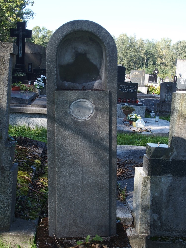 Fragment of a tombstone of Marie Szeliga and Otto Szeliga, Karviná cemetery (Doły district)