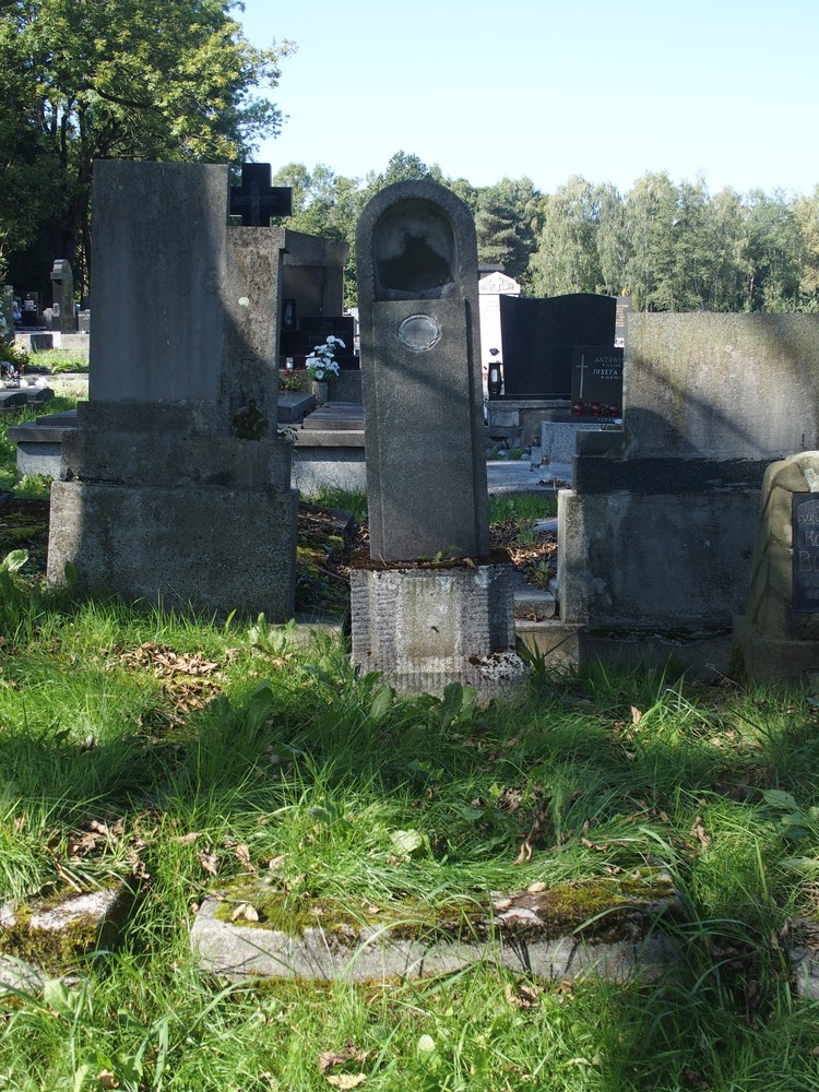 Tombstone of Marie Szeliga and Otto Szeliga, Karviná cemetery (district Doły)