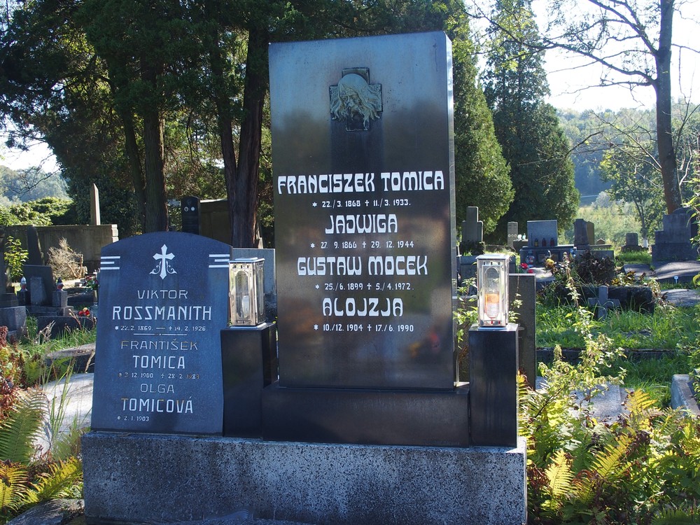 Tombstone of the Mock, Rossmanith, Tomic families, Karviná cemetery (Doły district)