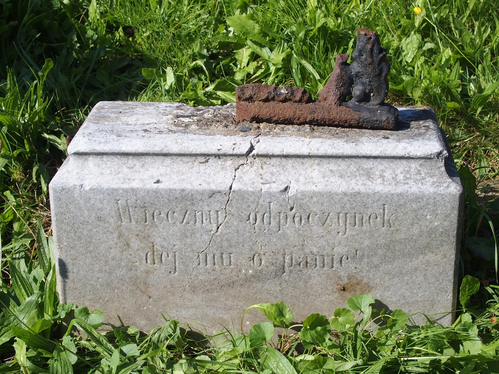 Fragment of a gravestone of N.N., Karviná cemetery (Doły district)