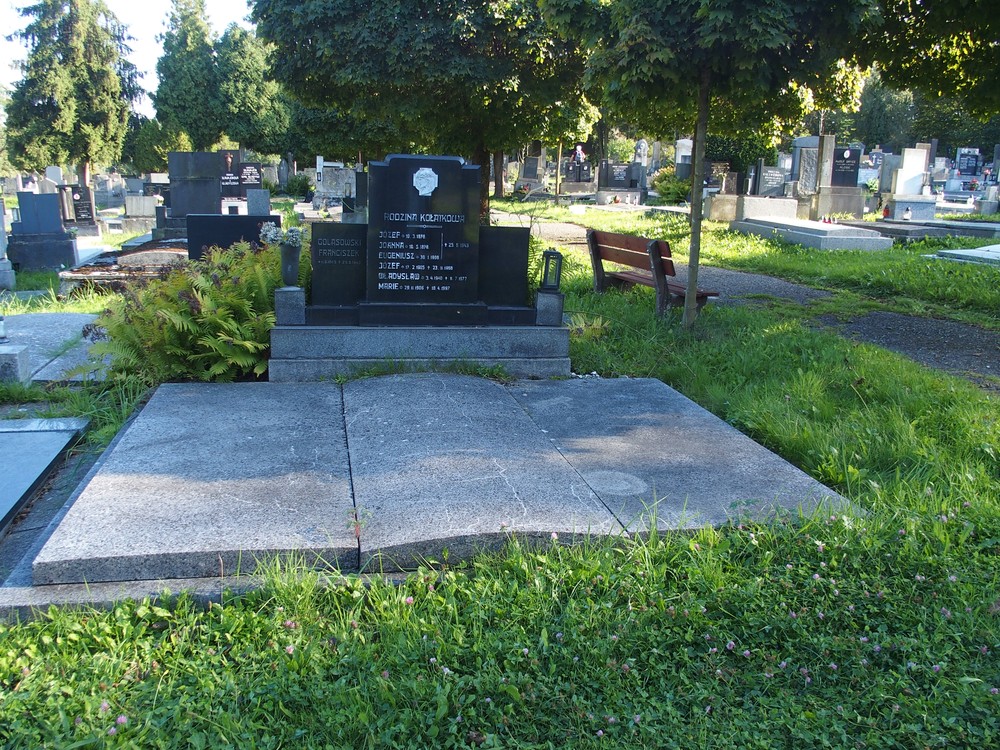 Tombstone of the Kołatek and Golasowski families, cemetery in Karviná (Doły district)