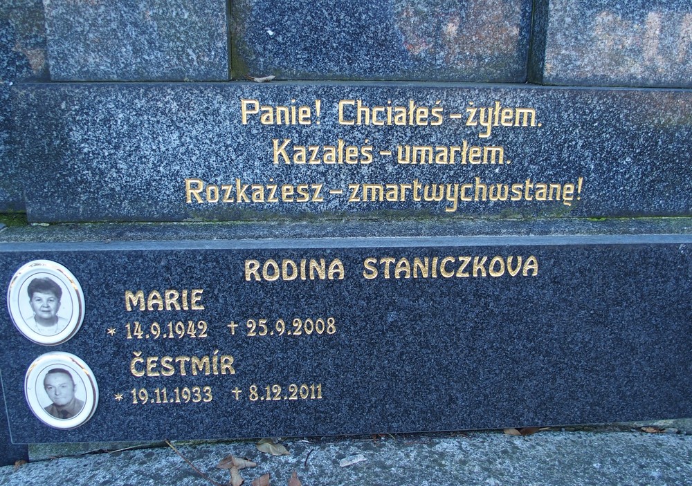 Fotografia przedstawiająca Tombstone of the Kaliwoda and Staniczek families
