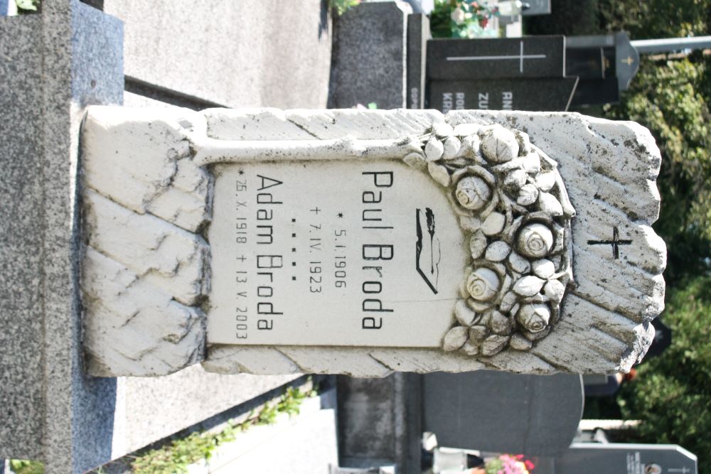 Tombstone of Paul and Adam Brod