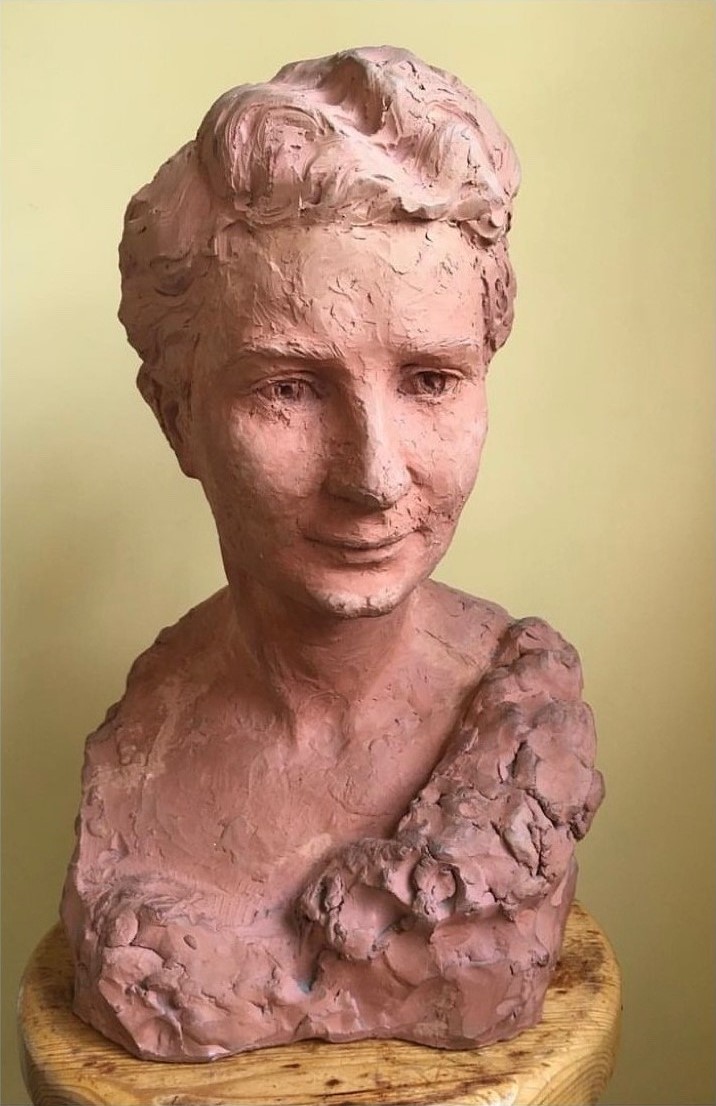 Portrait of Madaleine Nieduszynska, terracotta, Istanbul, 1930s