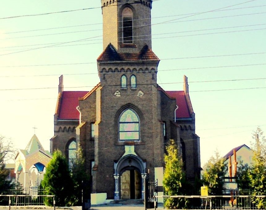 Église paroissiale Sainte-Barbara à Boryslav-Tustanovice (anciennement Wolanka)