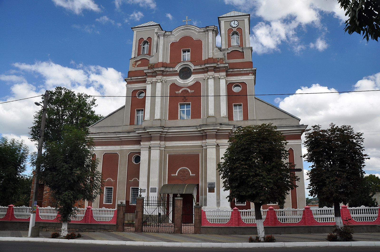 Kościół Parafialny pw. Wniebowzięcia Najświętszej Marii Panny w Monasterzyskach