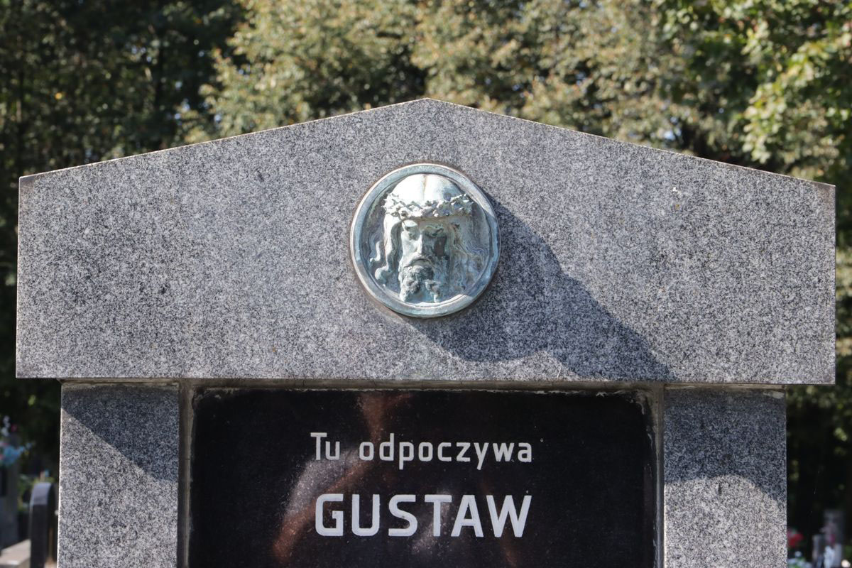 Fragment of a tombstone of the Chlebek family, Sibica cemetery