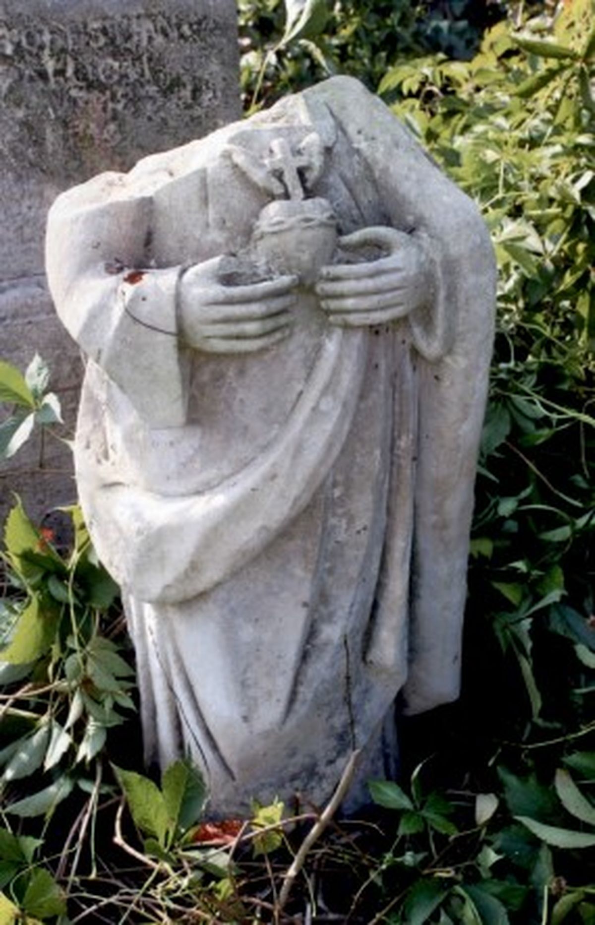 Fragment nagrobka Sebastiana Palucha, cmentarz w Boryczówce