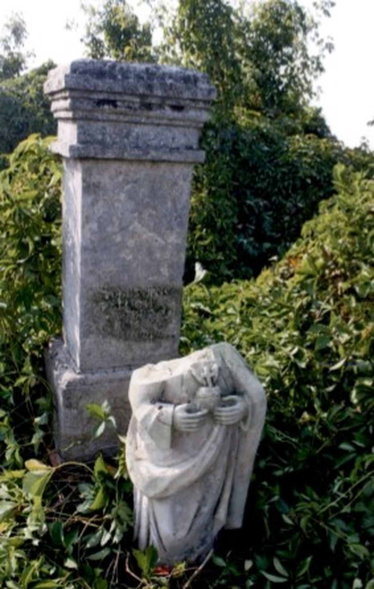 Nagrobek Sebastiana Palucha, cmentarz w Boryczówce