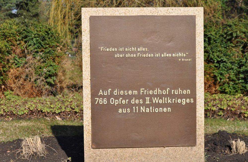 Photo showing Graves of Poles from World War II in the Westerhüsen cemetery