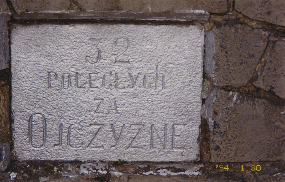 Grave of 32 soldiers killed in 1920.