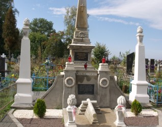 Grób Nieznanego Żołnierza oraz nowa tablica na nim