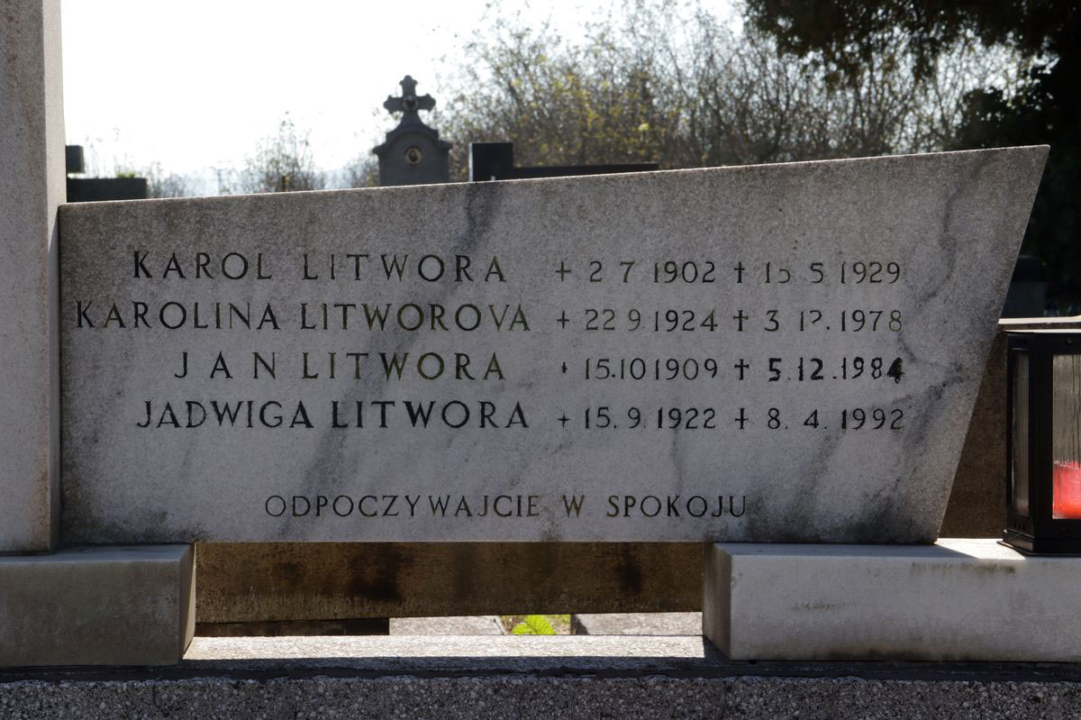 Inscription from the tombstone of the Litvor family, Sibitsa cemetery