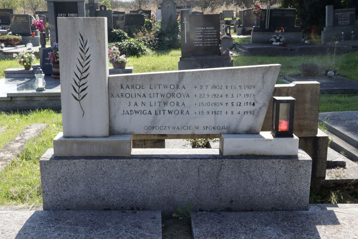 Tombstone of the Litvor family, Sibitsa cemetery