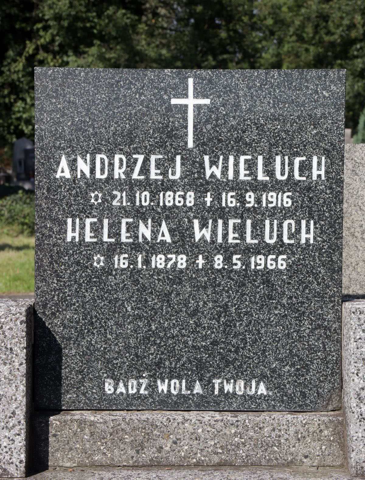 Inskrypcja z nagrobka Andrzeja i Heleny Wieluch, cmentarz w Sibicy
