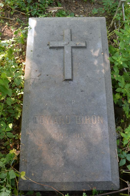 Tombstone of Edward Biron,Baykova cemetery in Kiev, as of 2021.