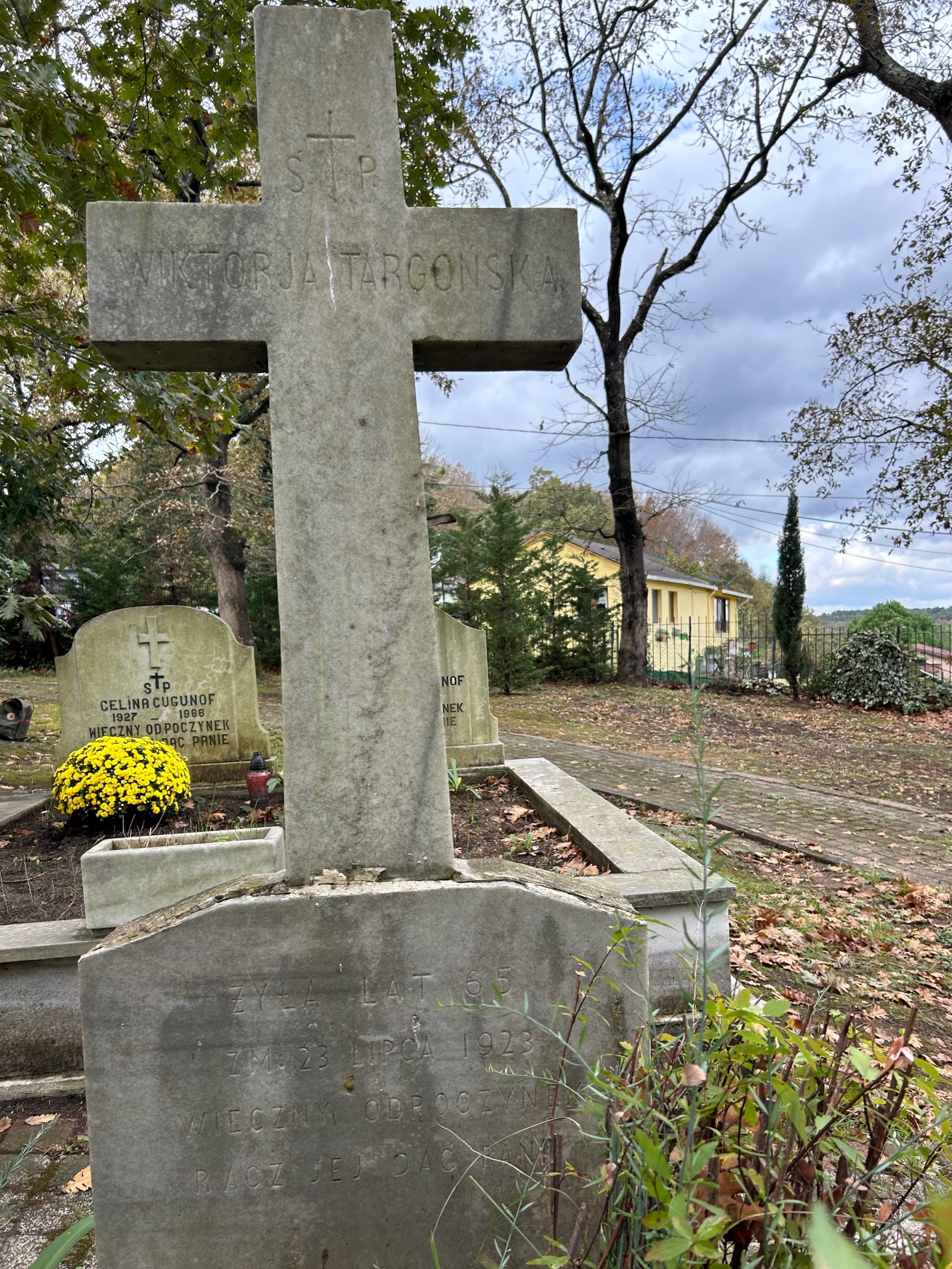 Tombstone of Wiktoria Targońska, Catholic cemetery in Adampol