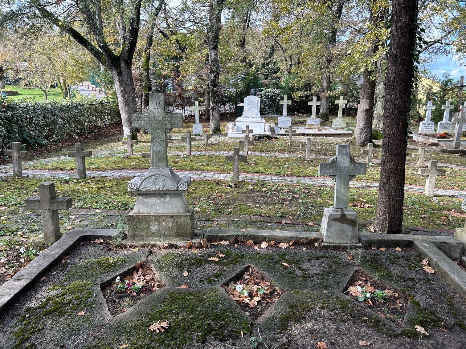 Tombstone of Bolesław Cianciara (left), Catholic cemetery in Adampol