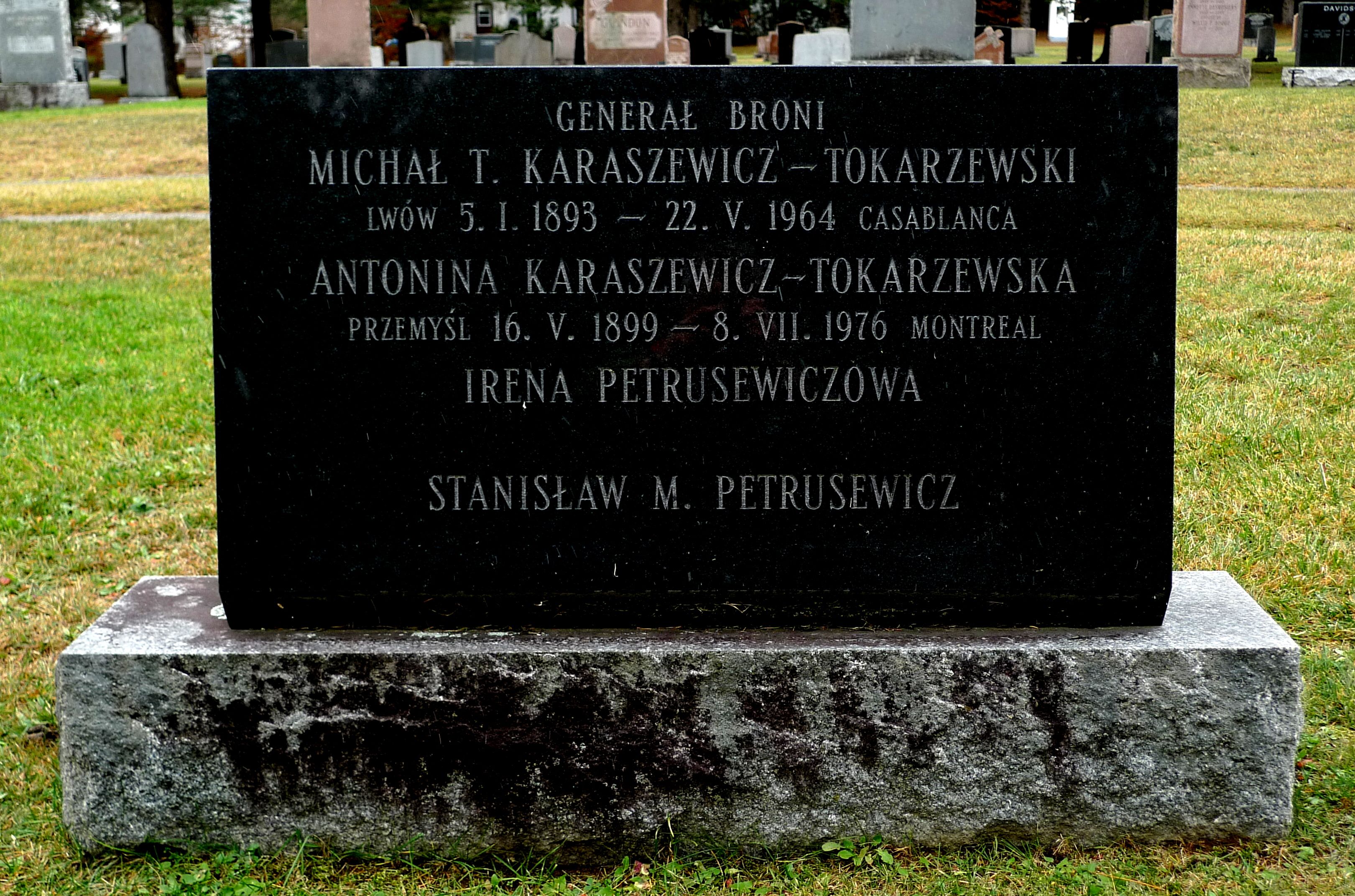 Photo montrant Graves of Polish generals in Canada
