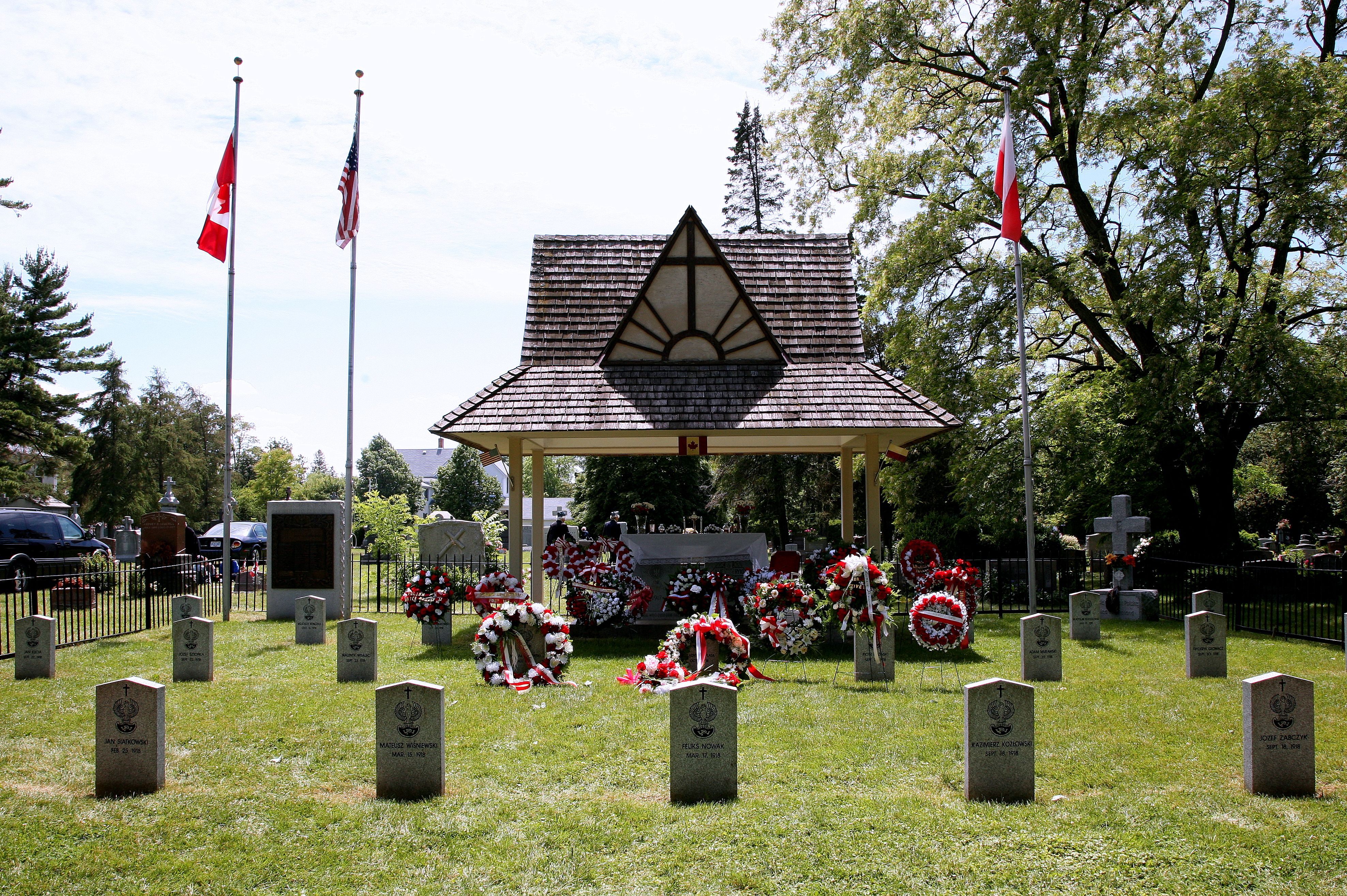 Photo montrant Hallerian Cemetery