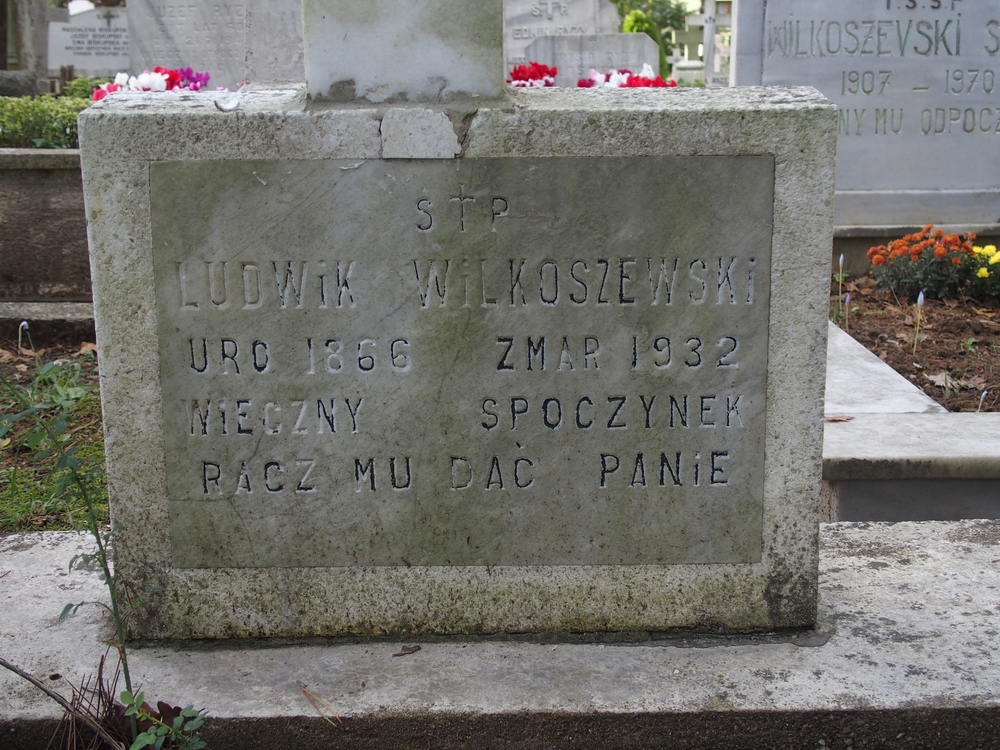 Gravestone inscription of Ludwik Wilkoszewski, Catholic cemetery in Adampol