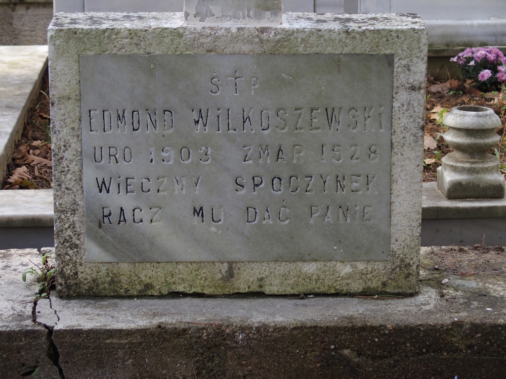 Gravestone inscription of Edmund Wilkoszewski, Catholic cemetery in Adampol