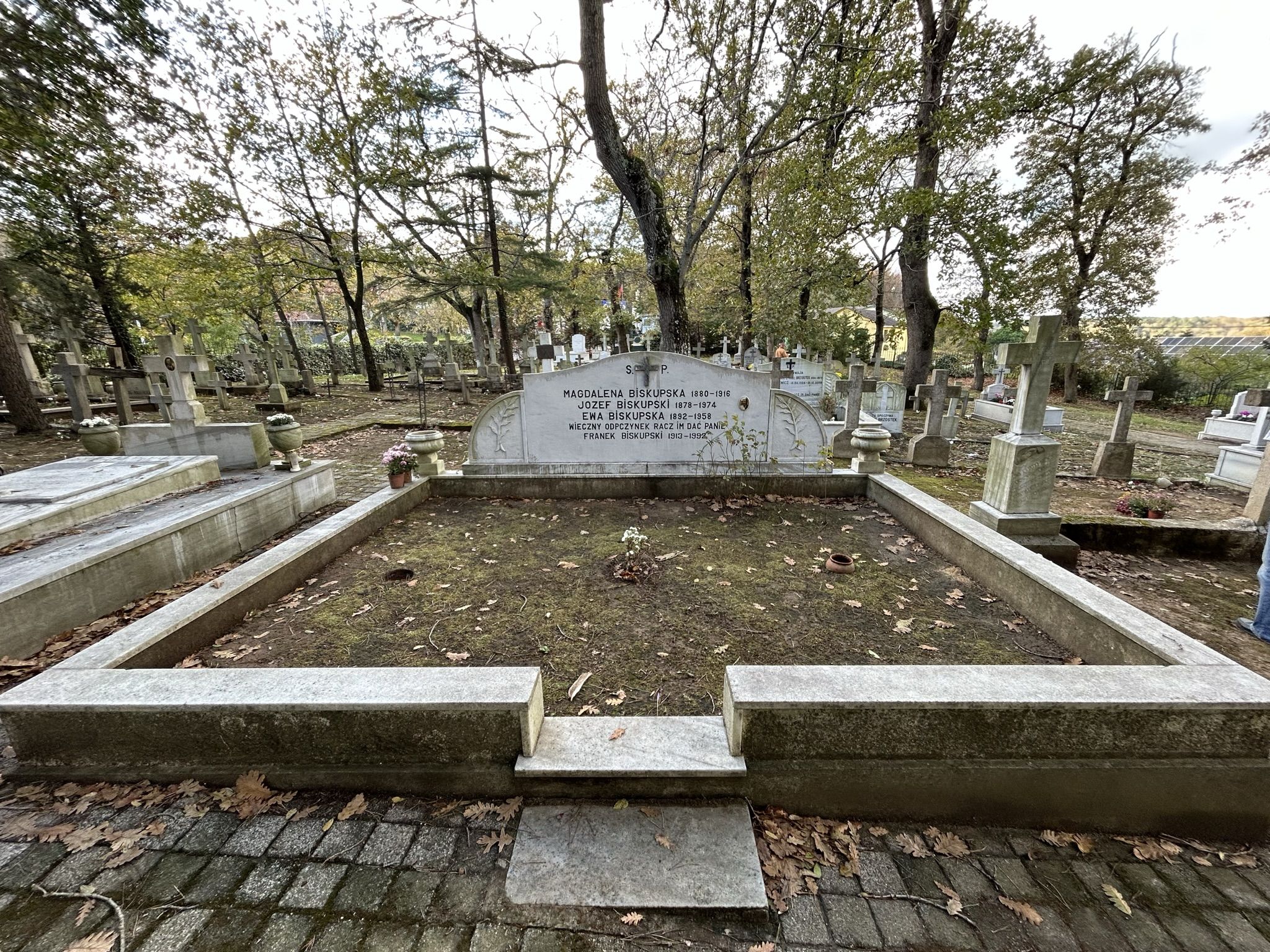 Tombstone of Magdalena, Josef, Ewa and Frank Biskupski, Catholic cemetery in Adampol