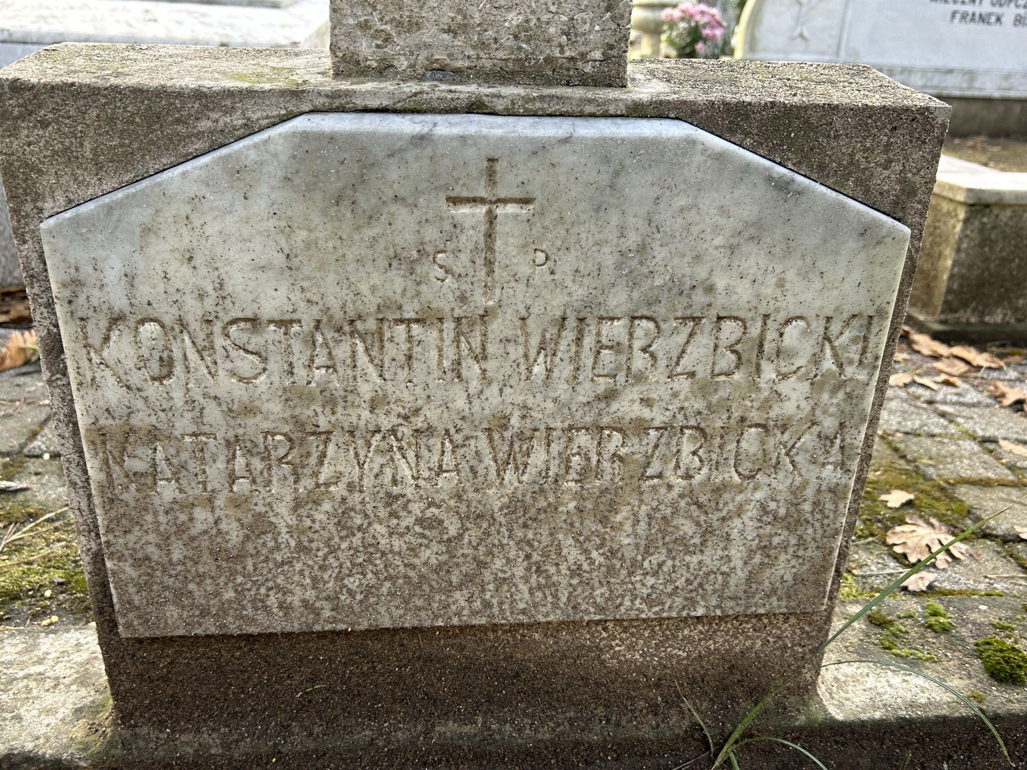 Inscription from the gravestone of Konstantin and Katarzyna Wierzbicka, Catholic cemetery in Adampol