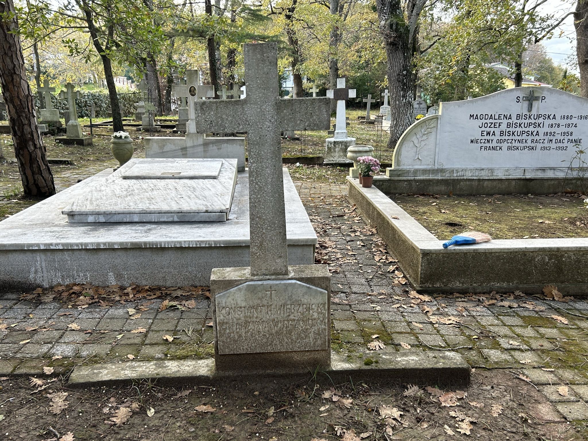 Tombstone of Konstantin and Katarzyna Wierzbicka, Catholic cemetery in Adampol