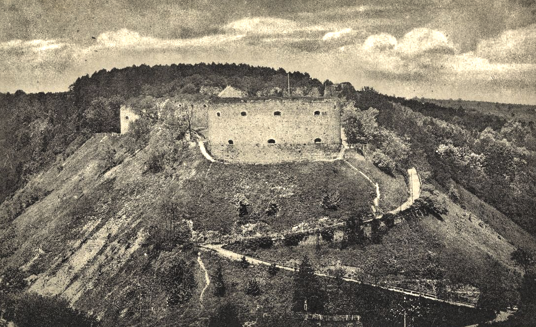 Photo showing Description of the ruins of Trembowa Castle