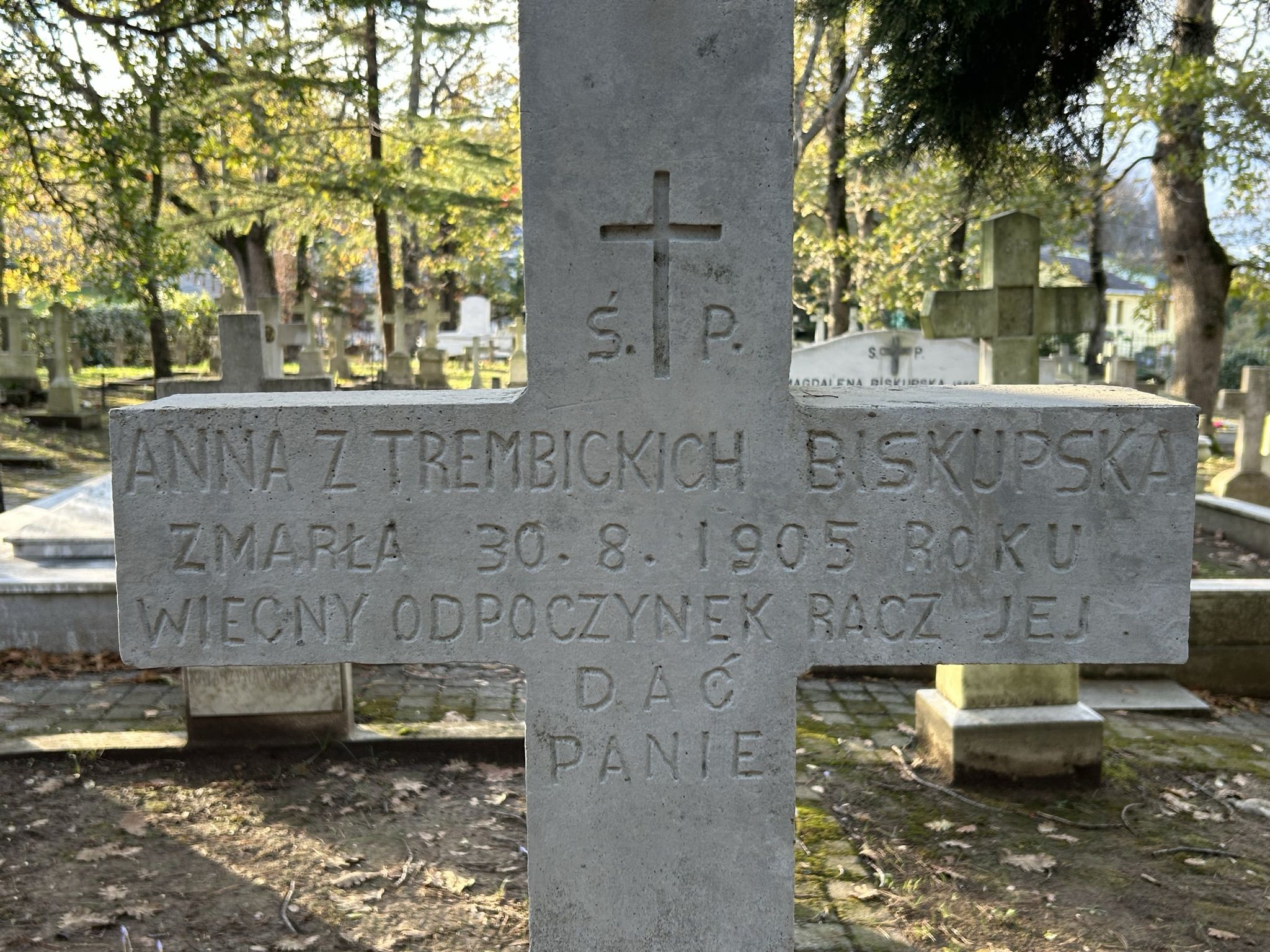 Inscription from the gravestone of Anna née Trembicka Biskupska, Catholic cemetery in Adampol