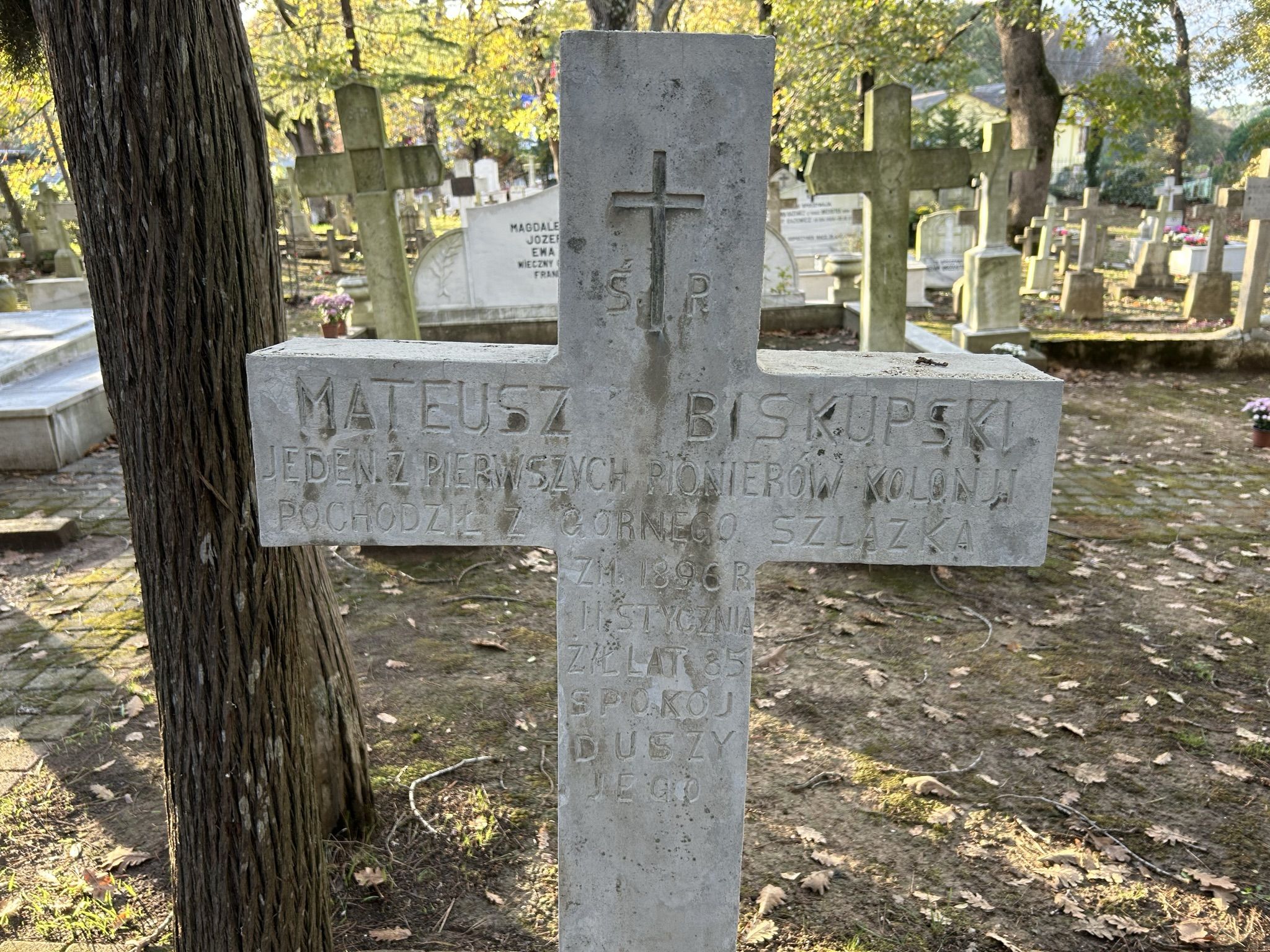 Inscription from the gravestone of Mateusz Biskupski, Catholic cemetery in Adampol