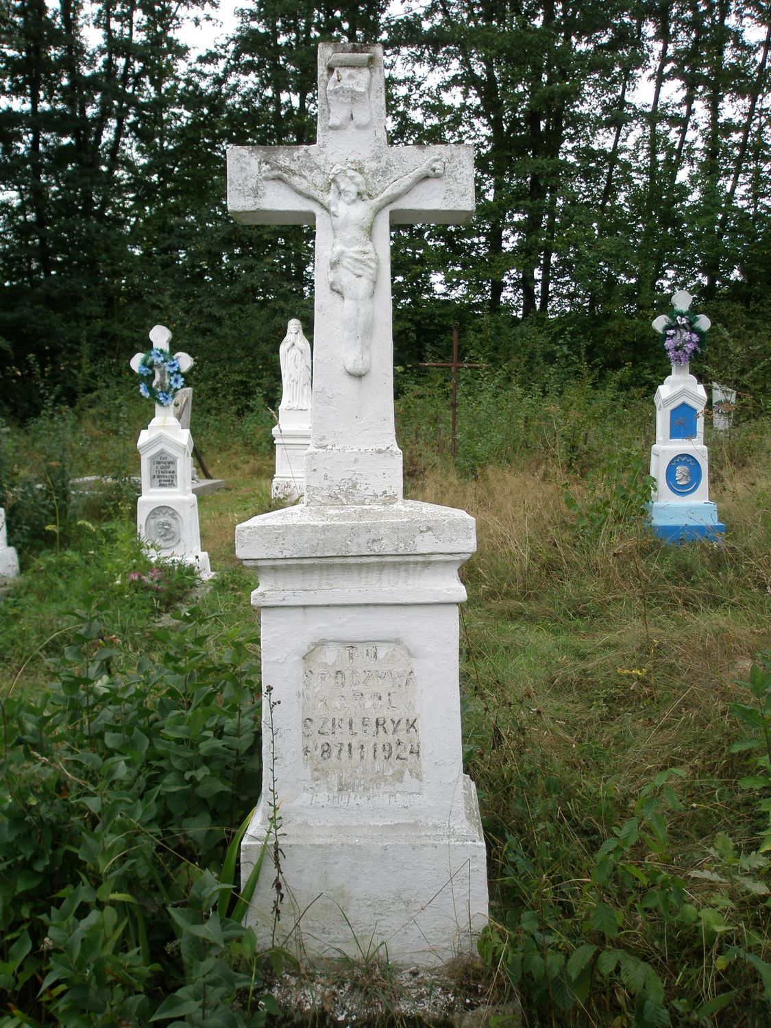 Nagrobek Karola Szkleryka z cmentarza w w Słobódce Dolnej, stan z 2007 roku