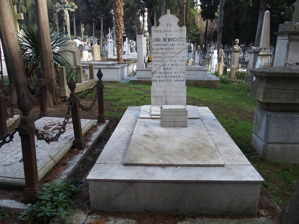 Tombstone of Gullia, Lilly and Henri de Wodski, Jan Dewocki, Liouba, Virginia Maticz, Bronislava Zablocka, Feriköy Catholic Cemetery, Istanbul