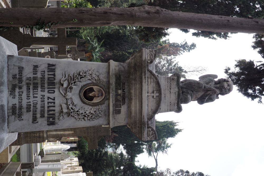 Fragment nagrobka Jeana Bonkowskiego i rodziny Maniadakis, Mérite, Simonovich i Zellich (Zellitch), cmentarz katolicki Feriköy w Stambule