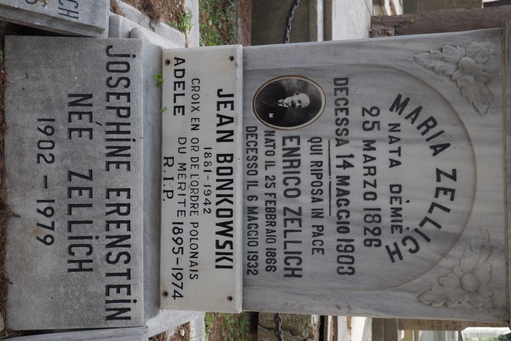 Inskrypcja nagrobka Jeana Bonkowskiego i rodziny Maniadakis, Mérite, Simonovich i Zellich (Zellitch), cmentarz katolicki Feriköy w Stambule