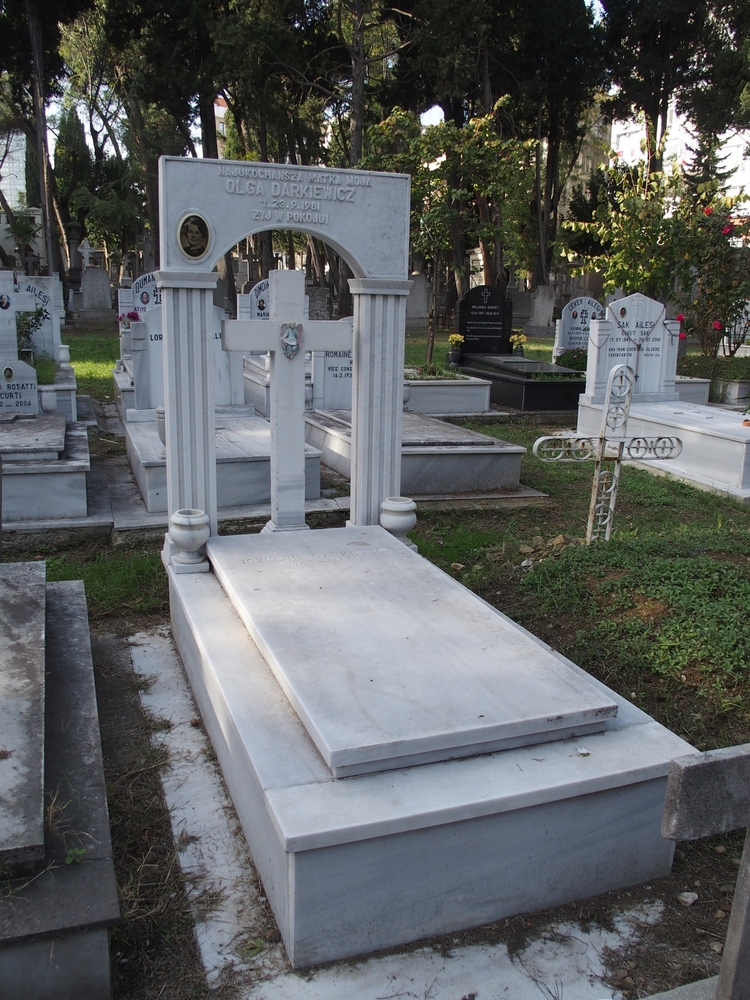 Tombstone of Josephine and Olga Darkievich, Feriköy Catholic Cemetery, Istanbul