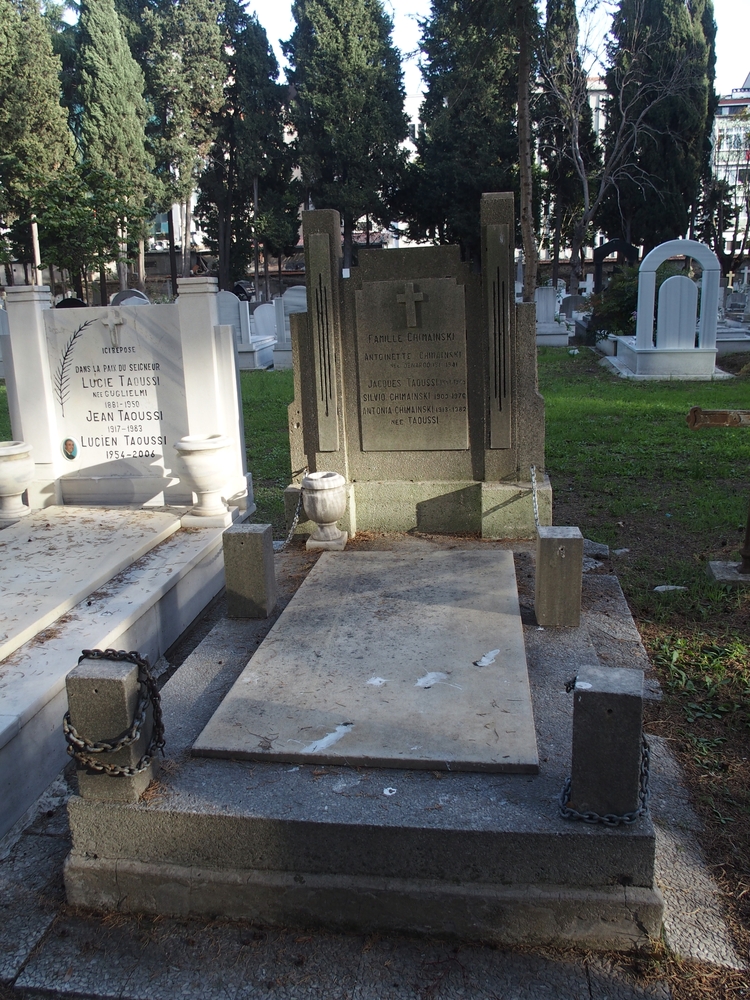 Tombstone of Antonia, Antoinette, Silvia Chimainski, Jacques Taoussi, Feriköy Catholic Cemetery, Istanbul