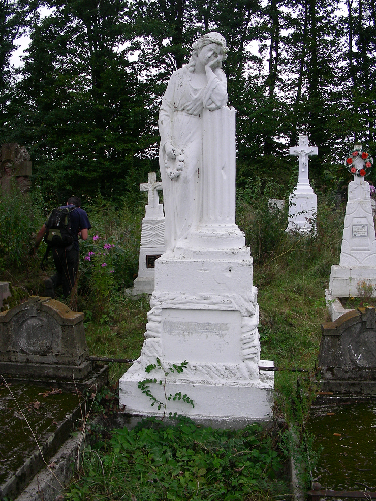 Nagrobek Katarzyny i Jana Znamirowskich, cmentarz w Słobódce Dolnej, stan z 2007 r.