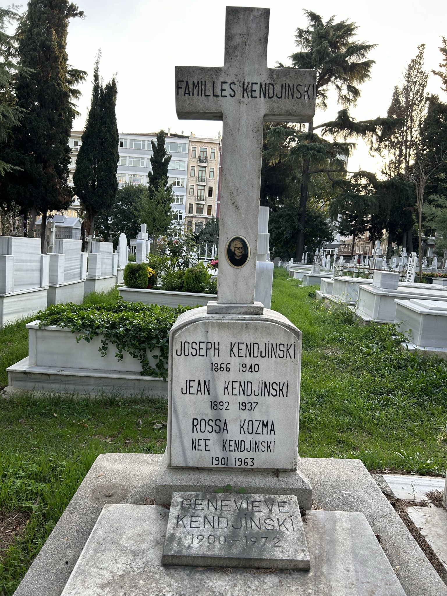 Tombstone of the Kendjinski family, Catholic cemetery in Feriköy