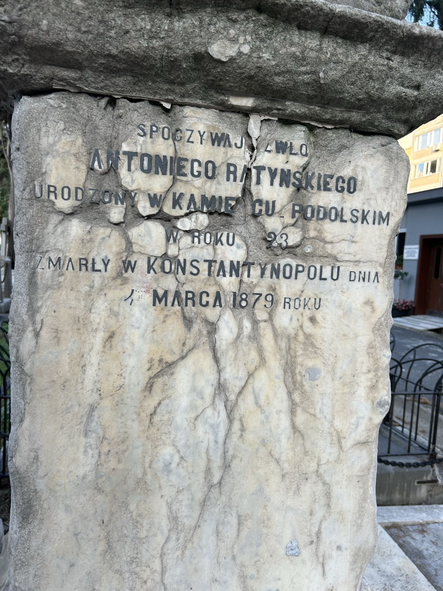Inscription from the tombstone of the Ratyński and Gorczyński families, Feriköy Catholic cemetery