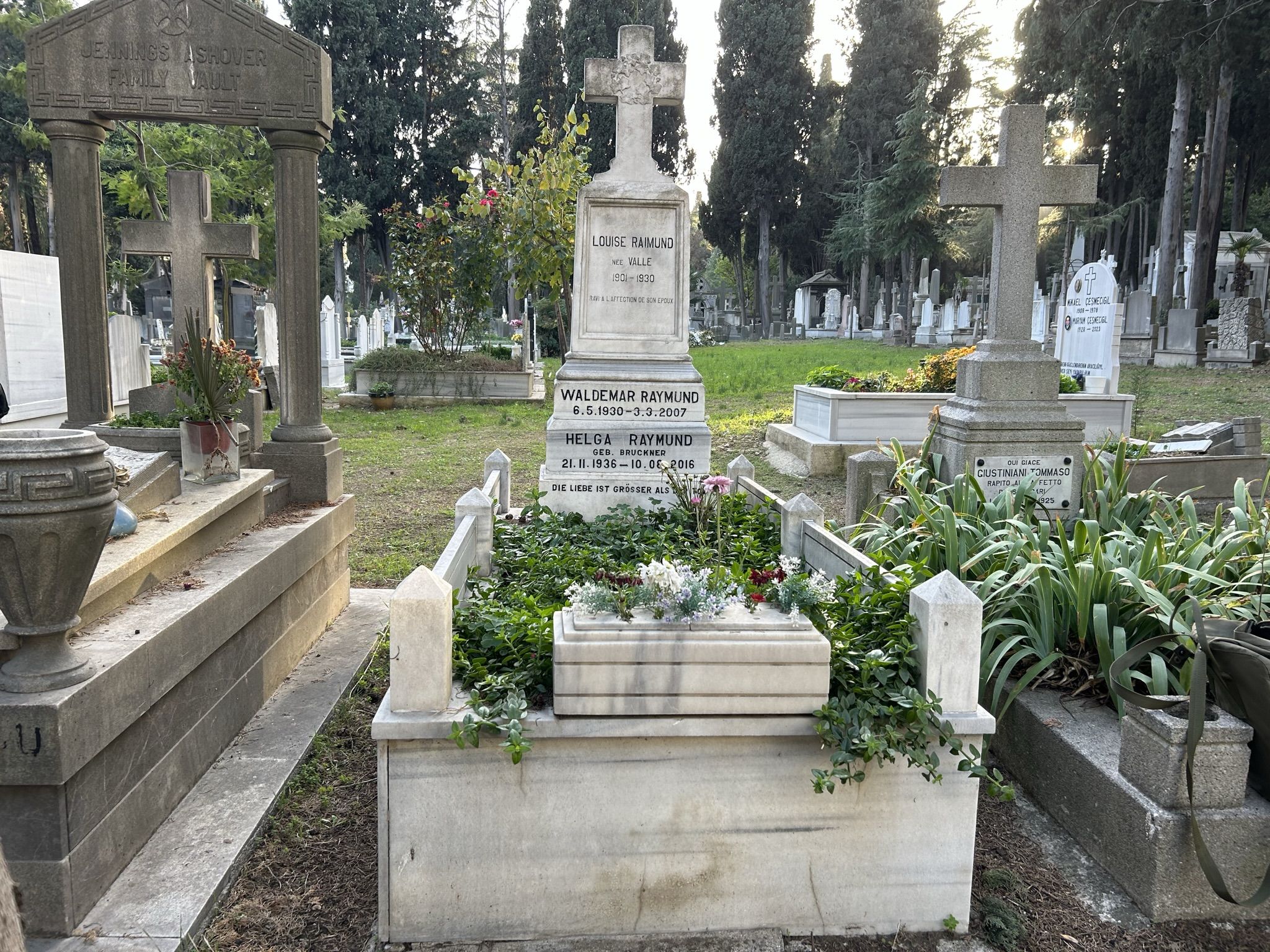 Tombstone of the Raymund family, Catholic cemetery in Feriköy