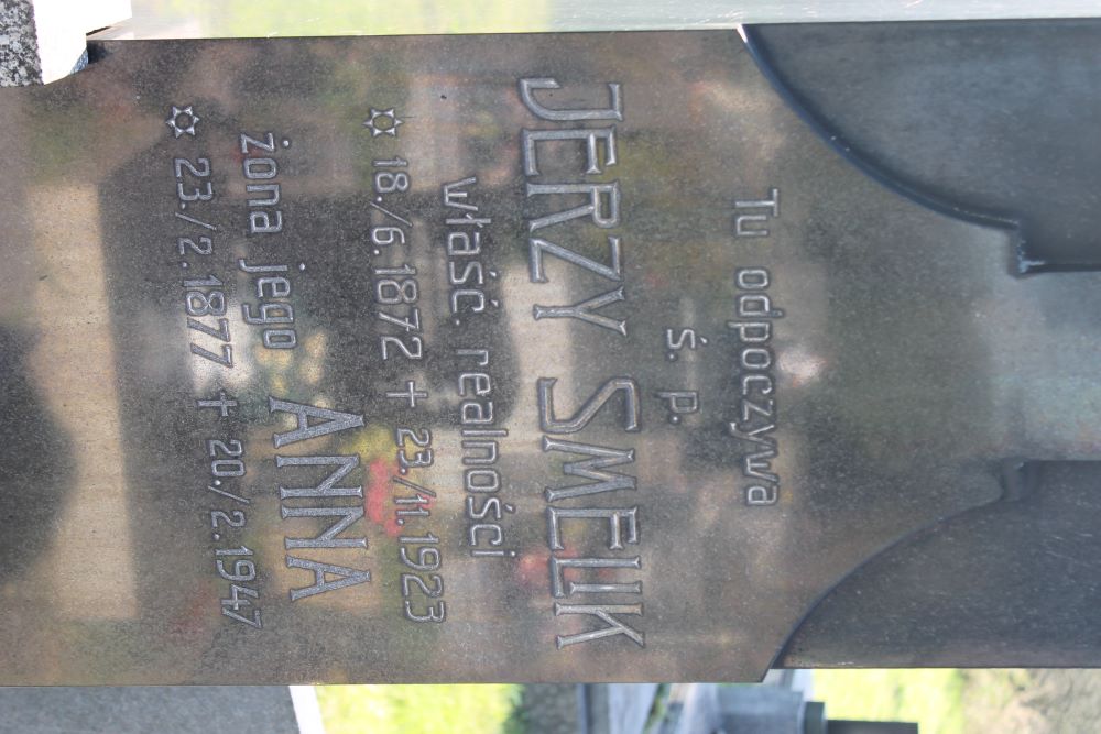 Tombstone of Anna and Jerzy Smelik