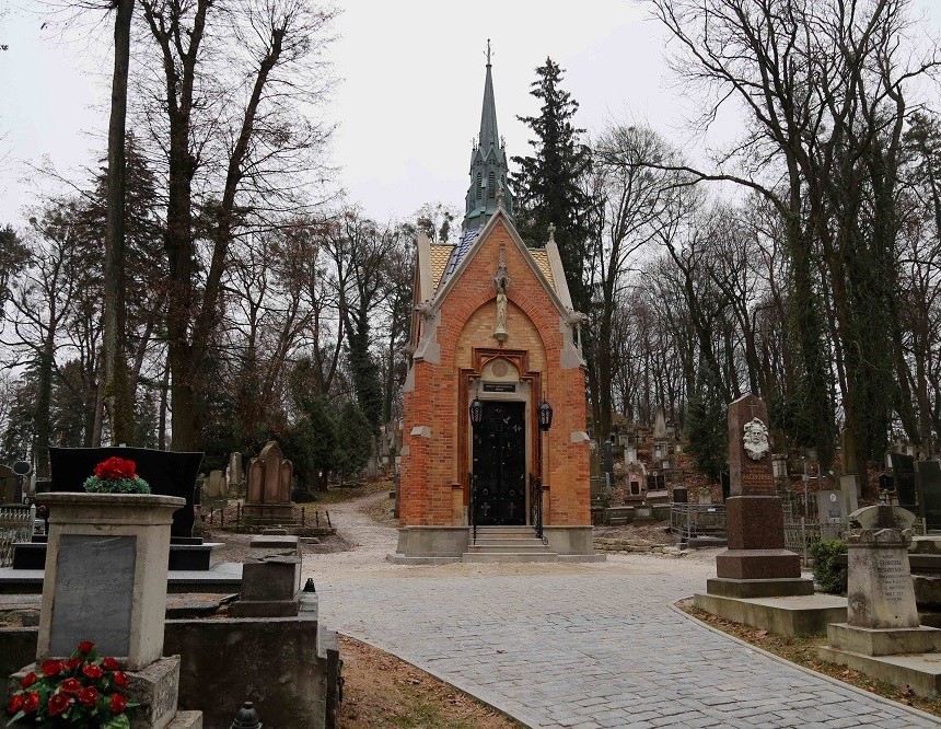 Photo montrant Chapel of the Krzyzanowskis in Lychakiv Cemetery in Lviv